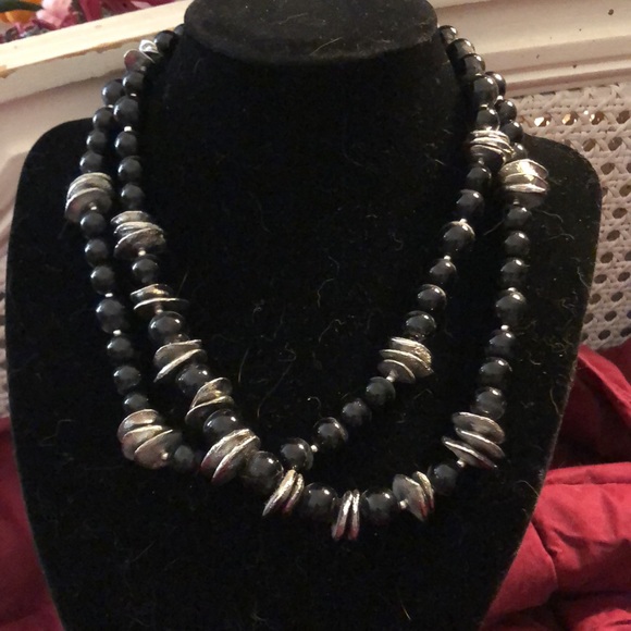 VTG Like New Chico’s 38” Black/Silvertone Beads & Roundels Statement Necklace - Picture 4 of 6